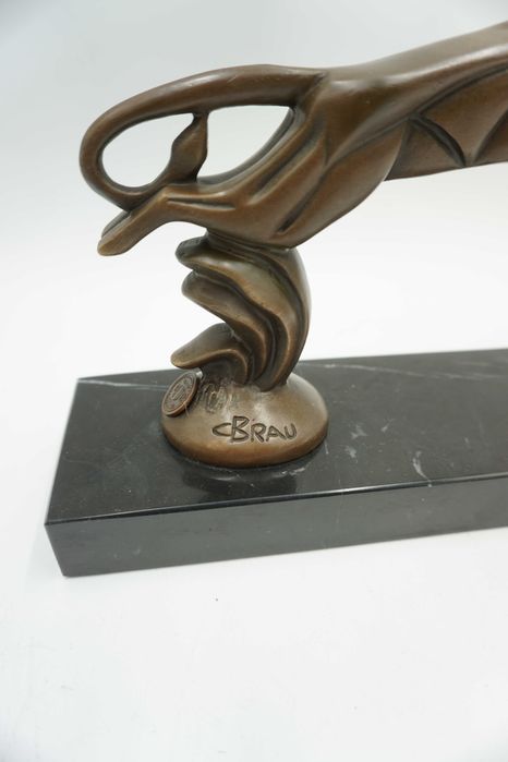 FIGURA Z BRĄZU LEW At deco agresywny atakujący