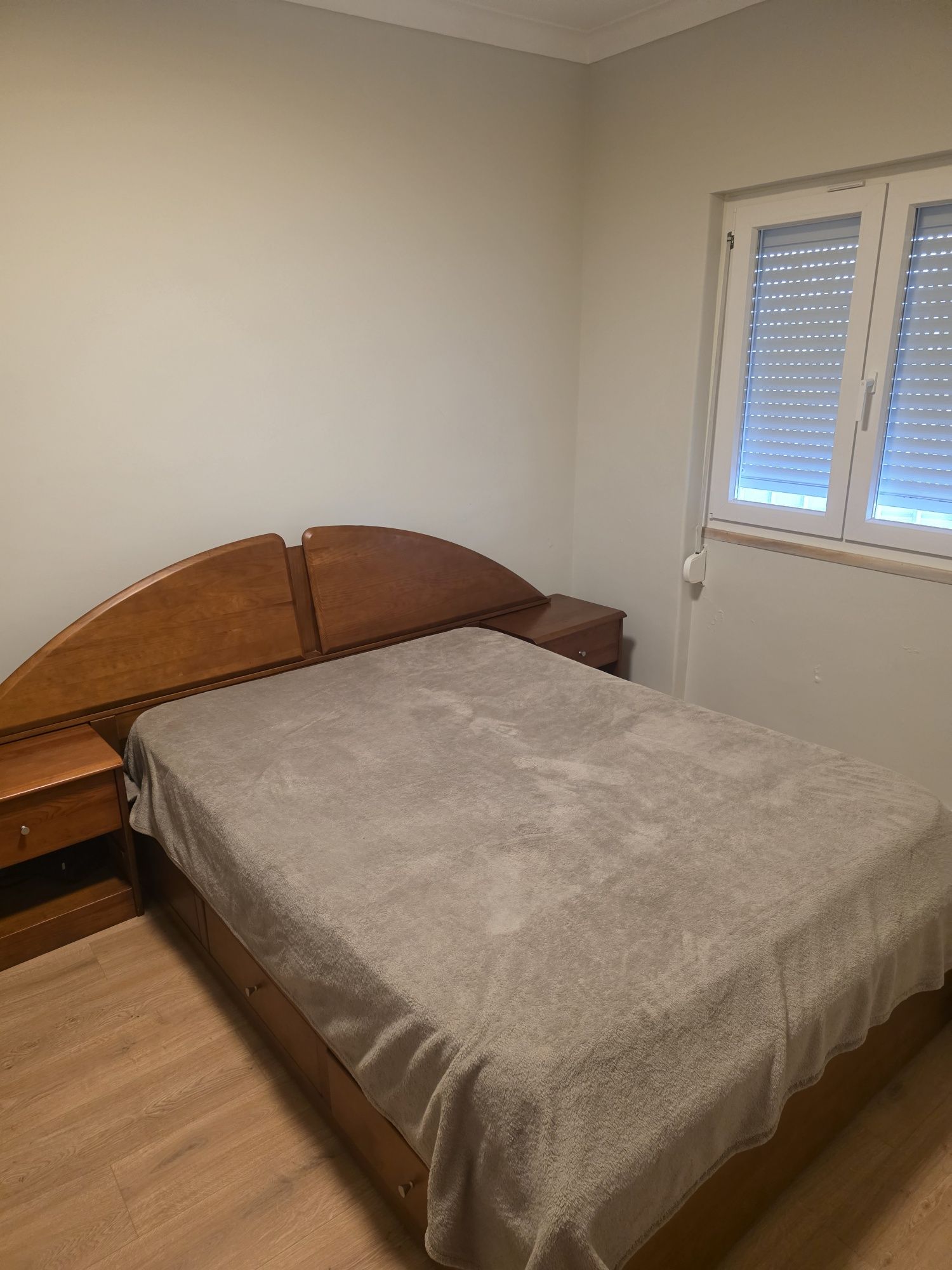 Quarto para arrendar casal