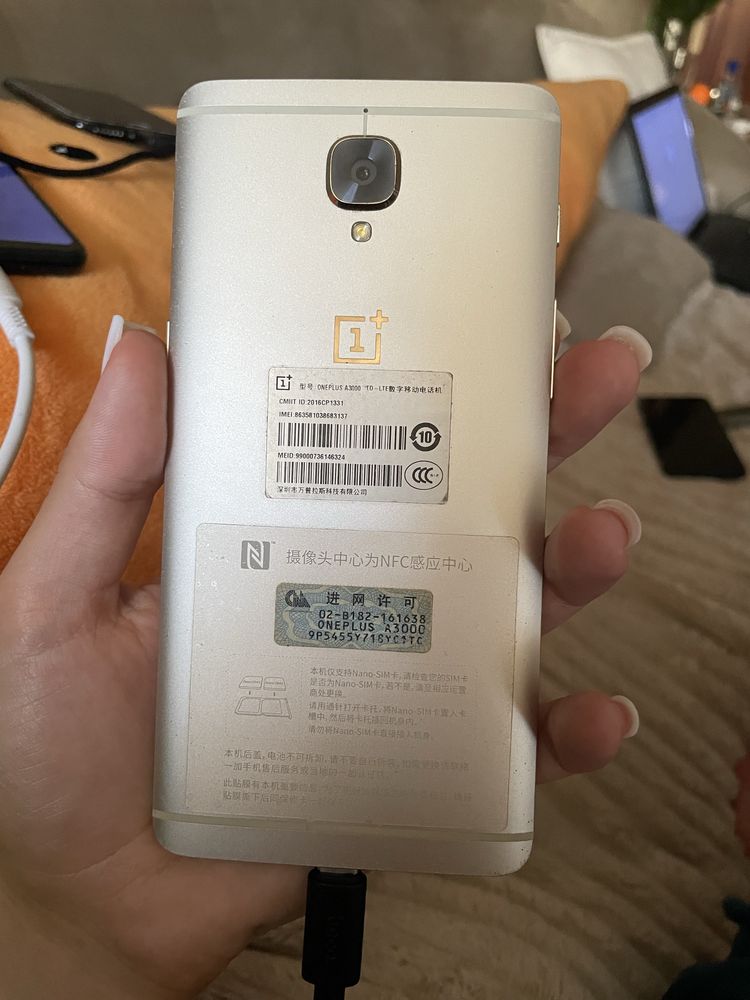OnePlus A3000 повністю робочій телефон