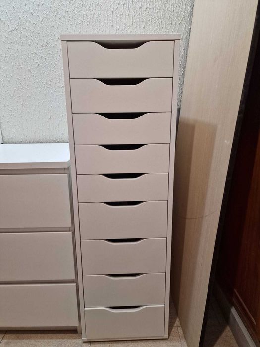 Armário, tipo camiseiro Ikea branco