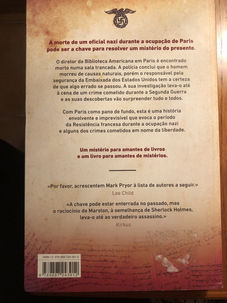 Livro “O Bibliotecário de Paris” de Mark Pryor