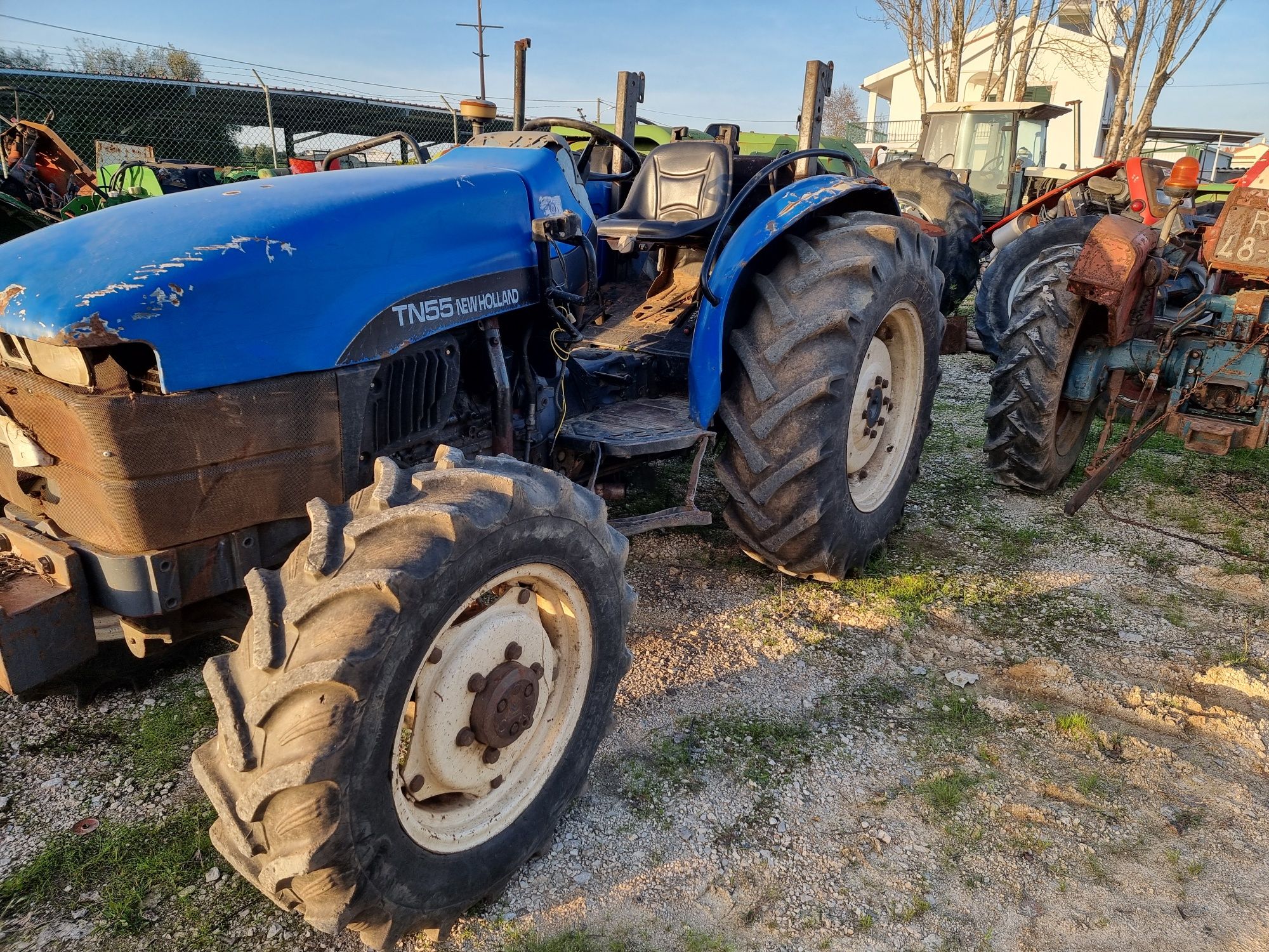 Trator New Holland TN55 para peças