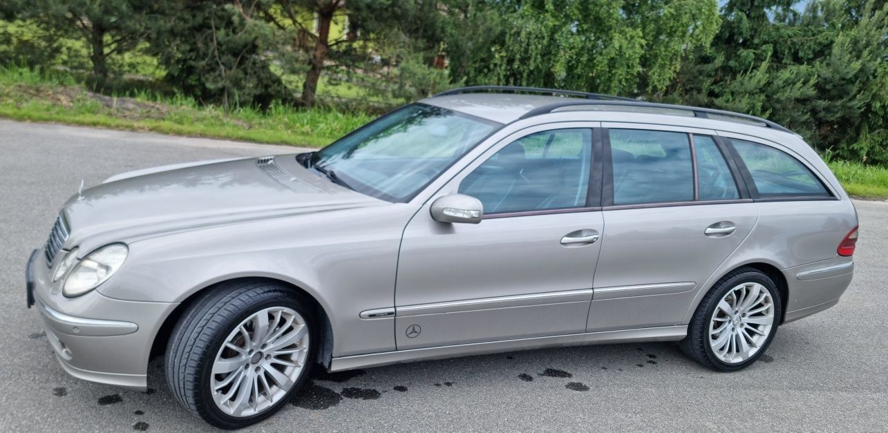 Mercedes w211 Avantgarde 2.2 cdi automat, xenon,kombi