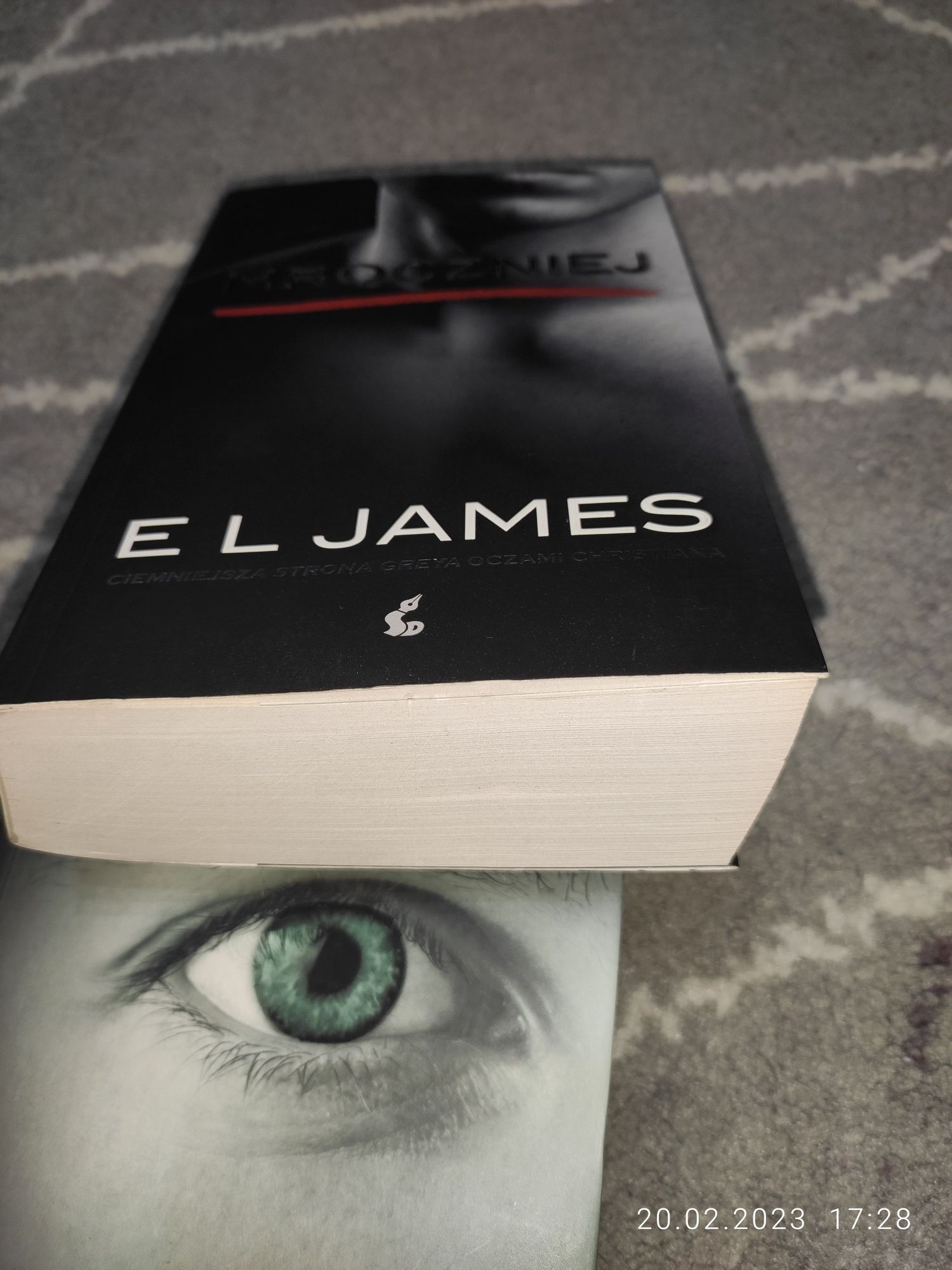 E. L James Grey I Mroczniej