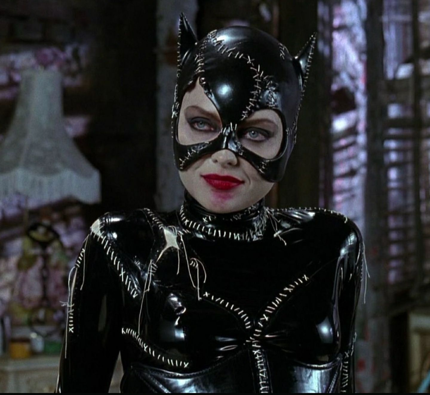Máscara e Fato Catwoman Premium Michelle Pfeiffer