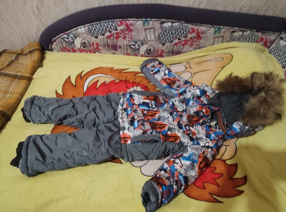 Зимовий комбінезон, куртка та жилет на хлопчика (104)