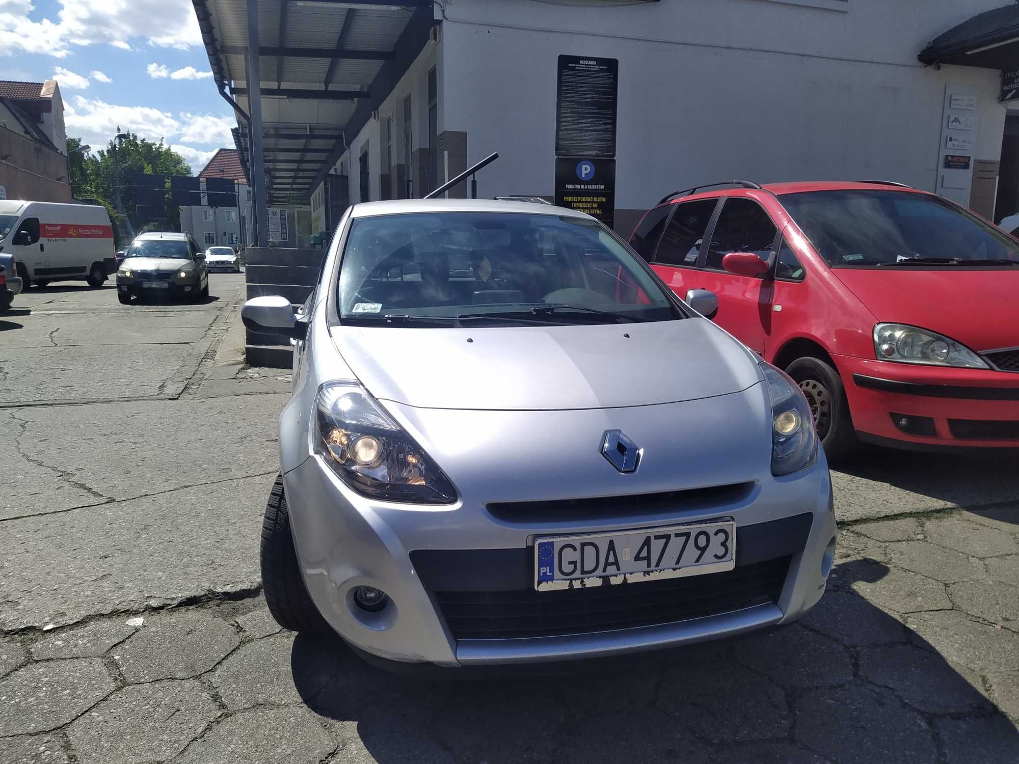 Wynajem auta Renault Clio