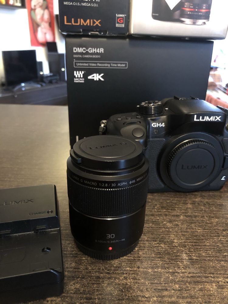 Lumix GH4R + obiektywy + baterie / VLOG-L