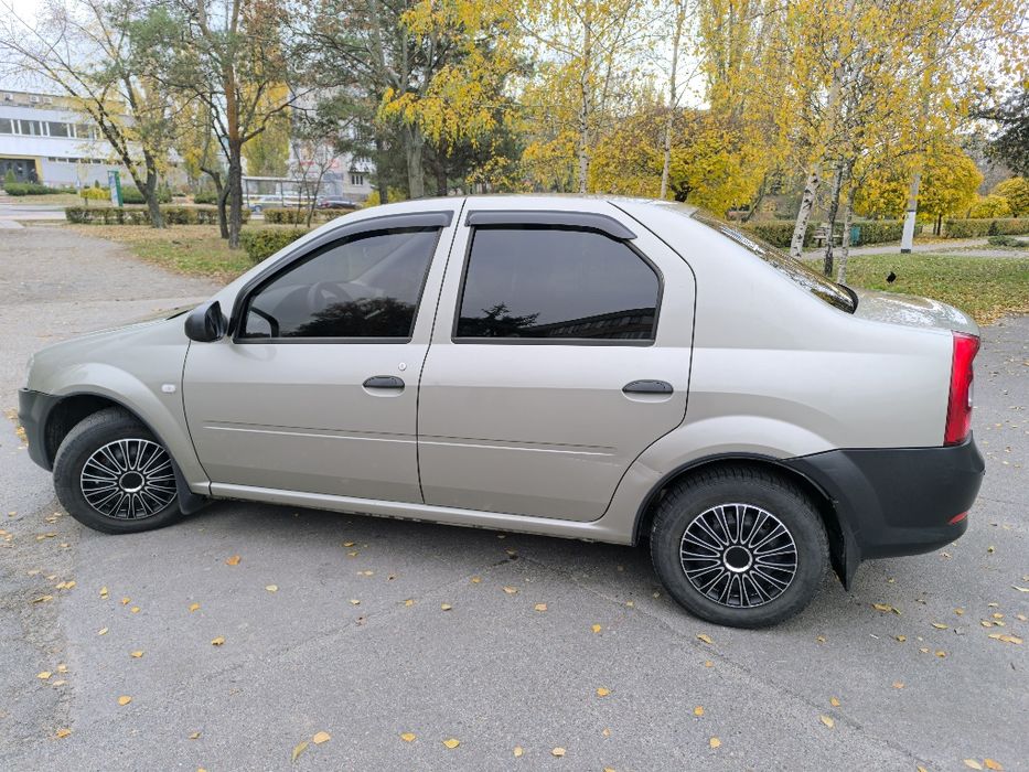 Renault Logan 1,4. 2012 рік