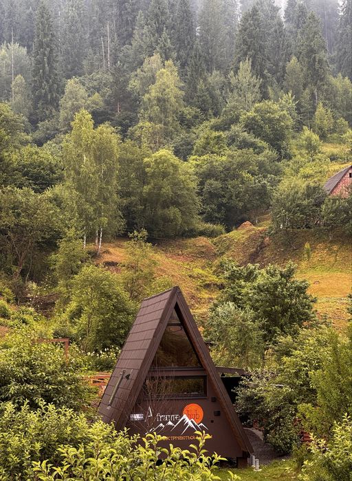 Будиночок для відпочинку з риболовлею  (2+1) , Славсько