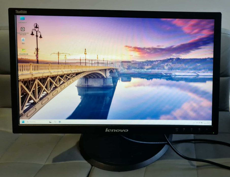 Monitor Lenovo 23 LT2323
