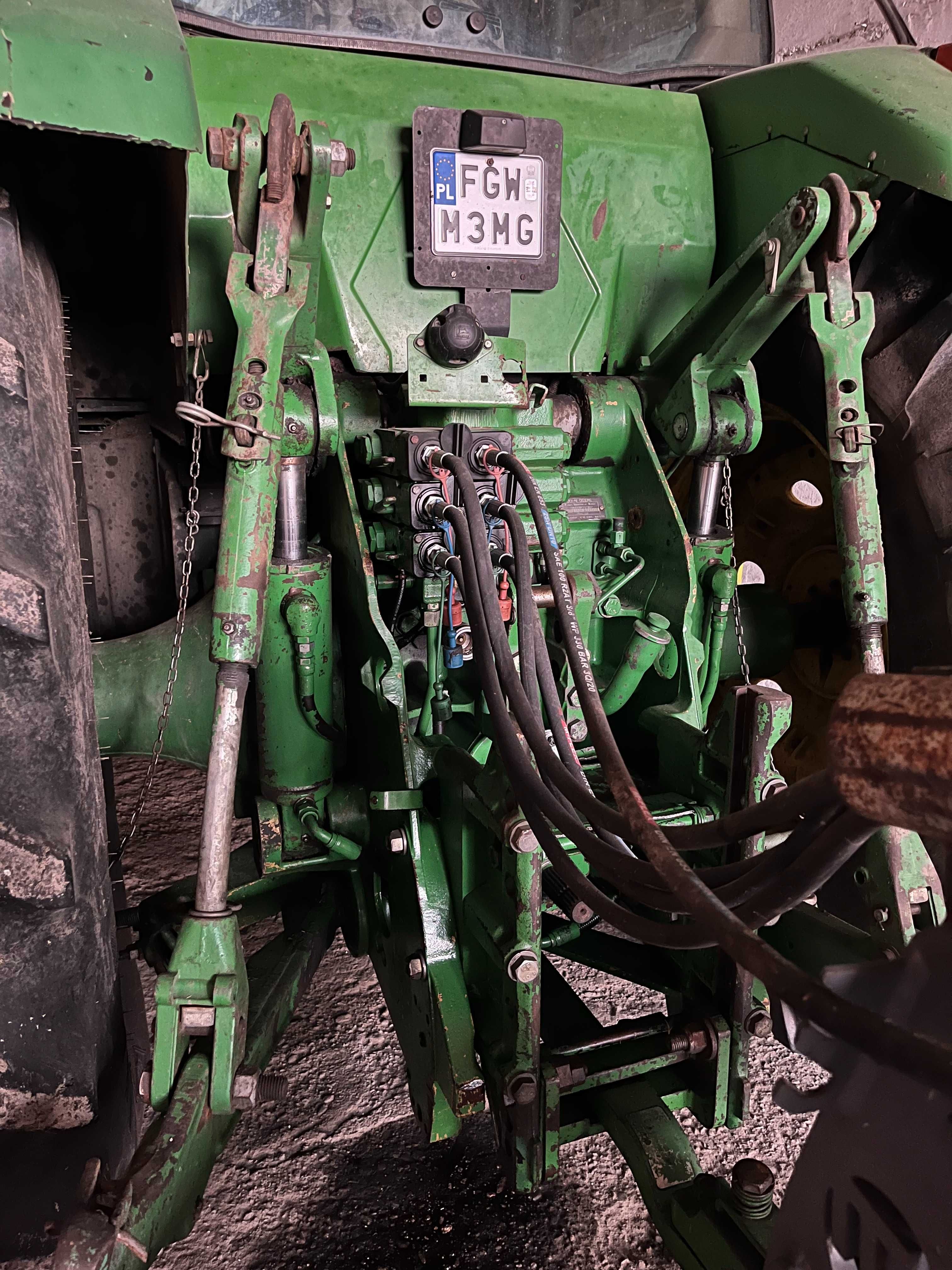 Ciągnik rolniczy John Deere 8400