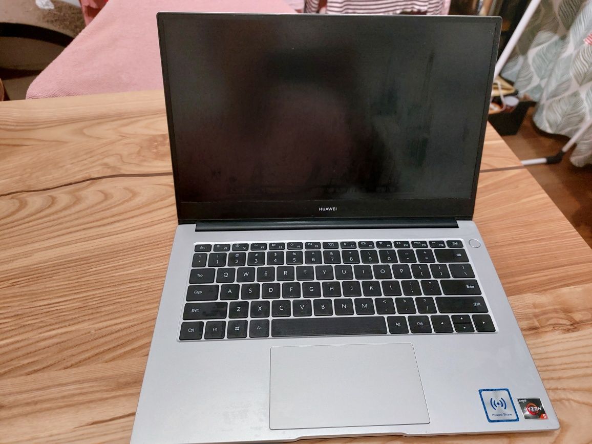 Huawei MateBook D14