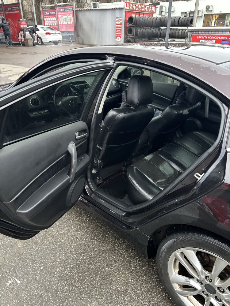 Продам mazda 6 в максимальній комплектації!