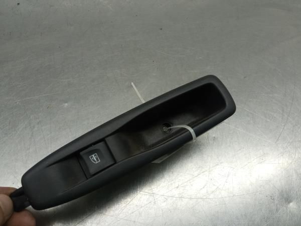 Comando / botão / interruptor vidros trás direito RENAULT Zoe (BFM_)