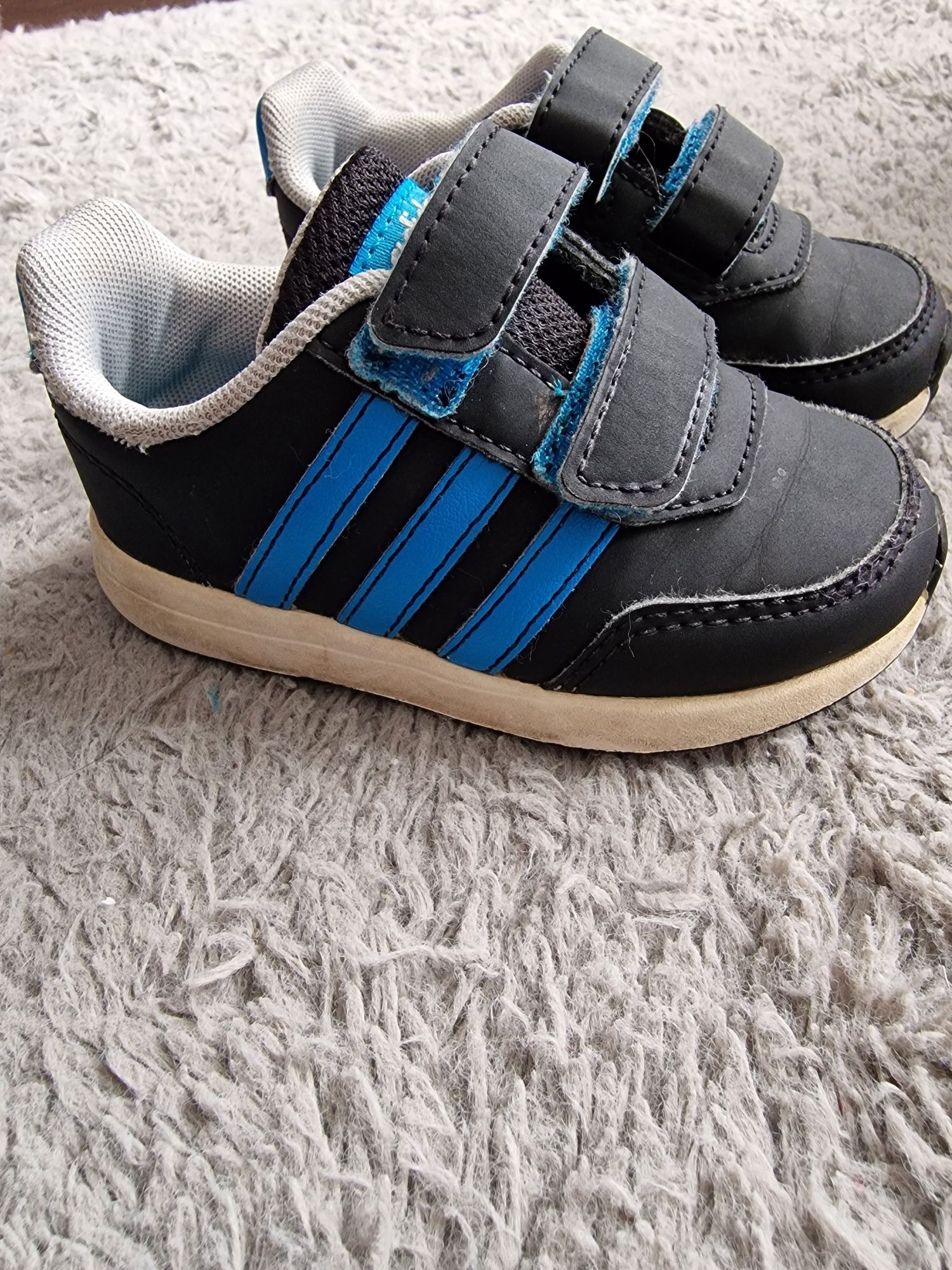 Adidas buty rozm 22