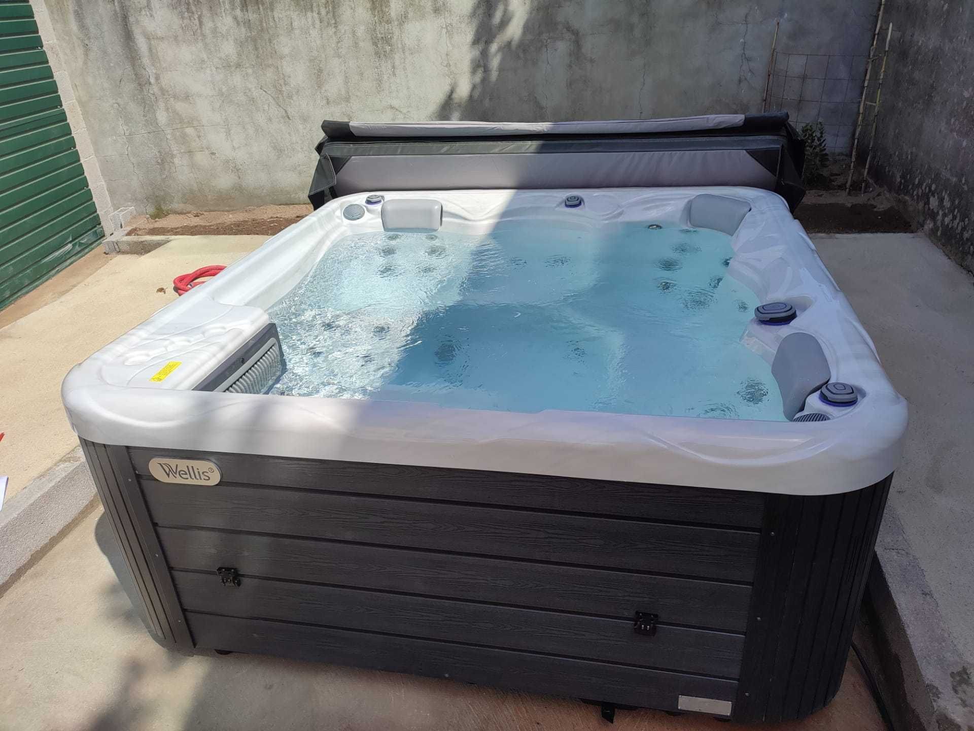 Jacuzzis e Mini piscinas