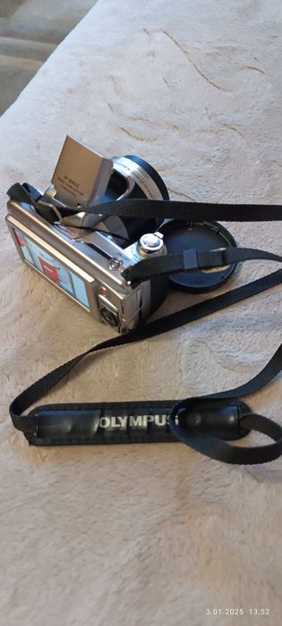 Aparat fotograficzny cyfrowy Olympus 800uz 14Mpikseli Lustrzanka B.d