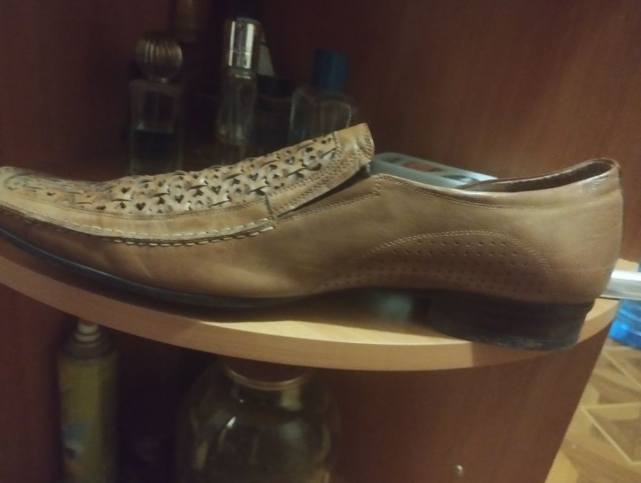 Мужскі кожані туфли перфарація коричневий колір 45 розміру