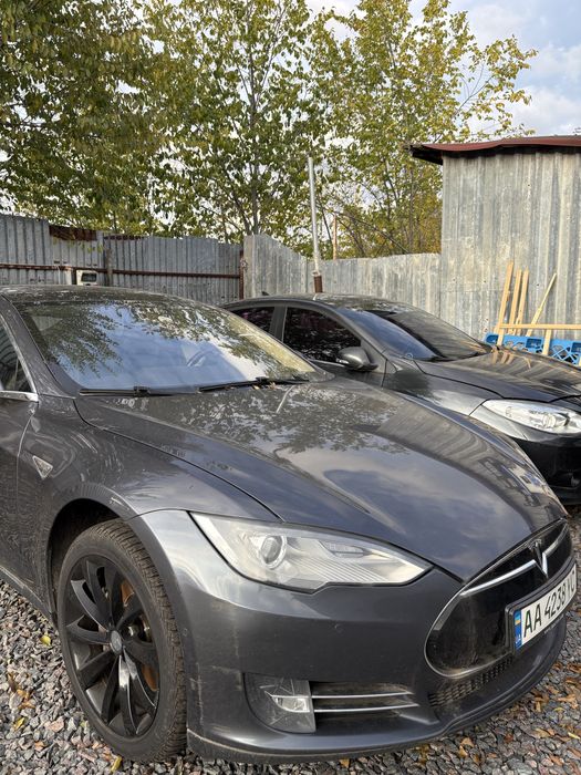 Tesla model s 85 2014