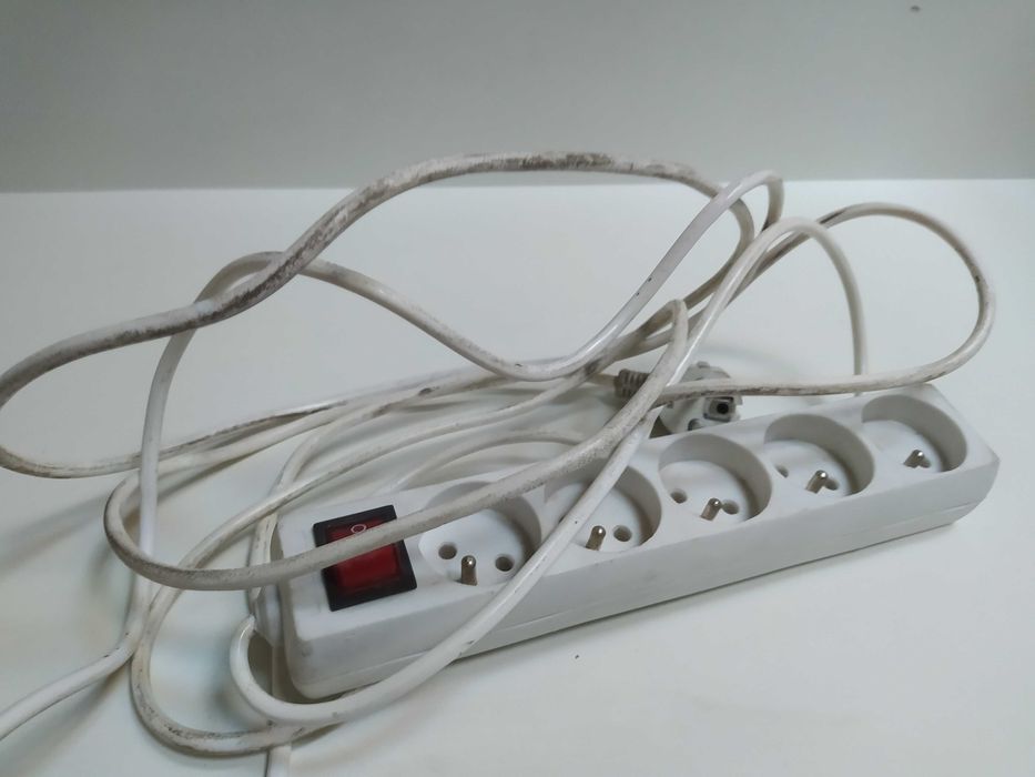 Przedłużacz ze zwrotów nie działa niska cena na czesci lub do naprawy