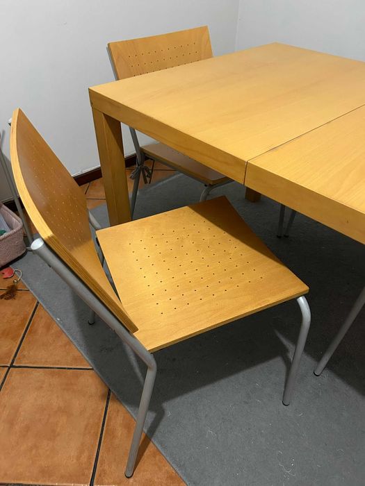 Mesa de jantar extensível + 4 cadeiras - Para venda rápida!