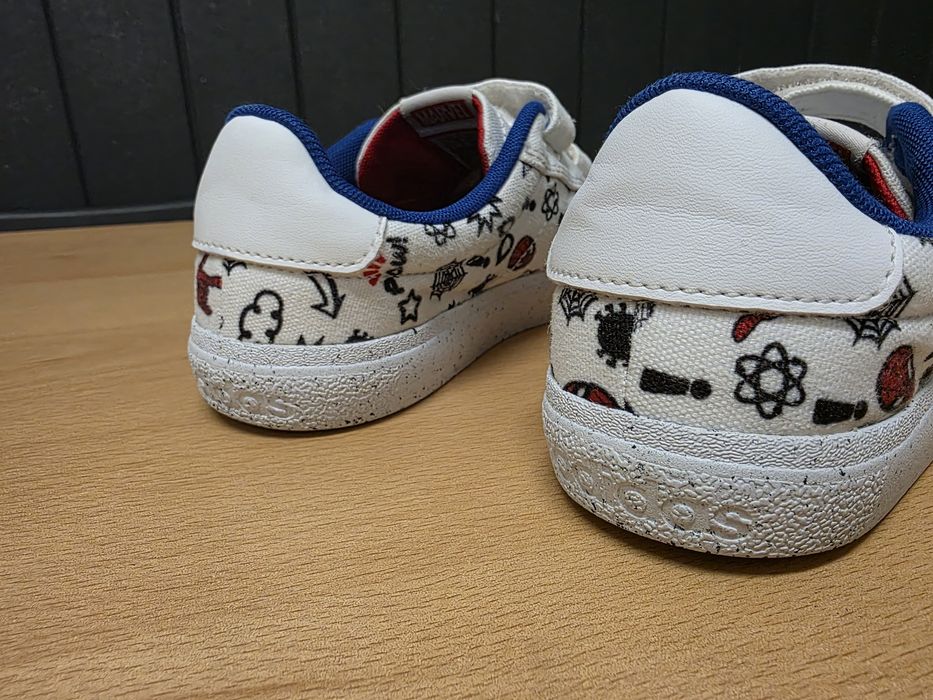 Ténis Adidas n.34