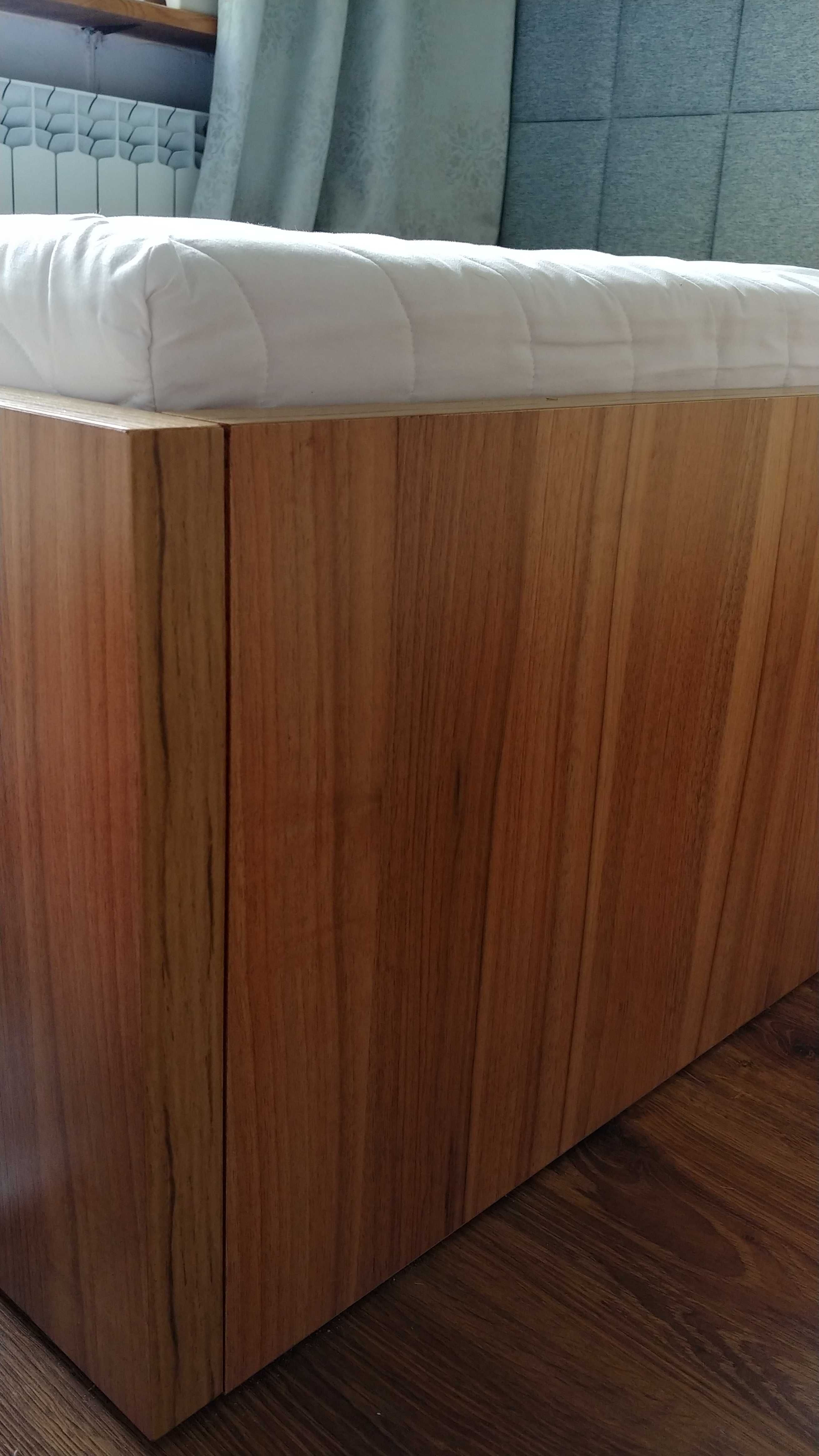 Łóżko 150x200 panelowe wezgłowie, metalowa konstrukcja, duży pojemnik