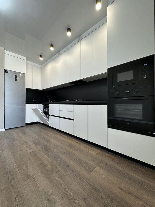 Продаж 2 кімн. квартири 75 м2 Генератор Паркінг Софіївські Липки