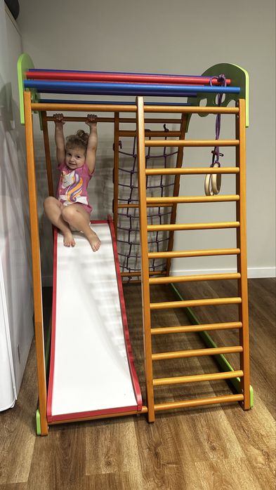 Продам дитячий спортивний комплекс з горкою