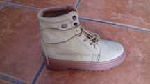 Botas desportiva em pele