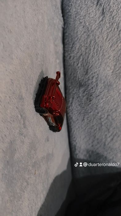 Vendo carrinho da hot wheels raro