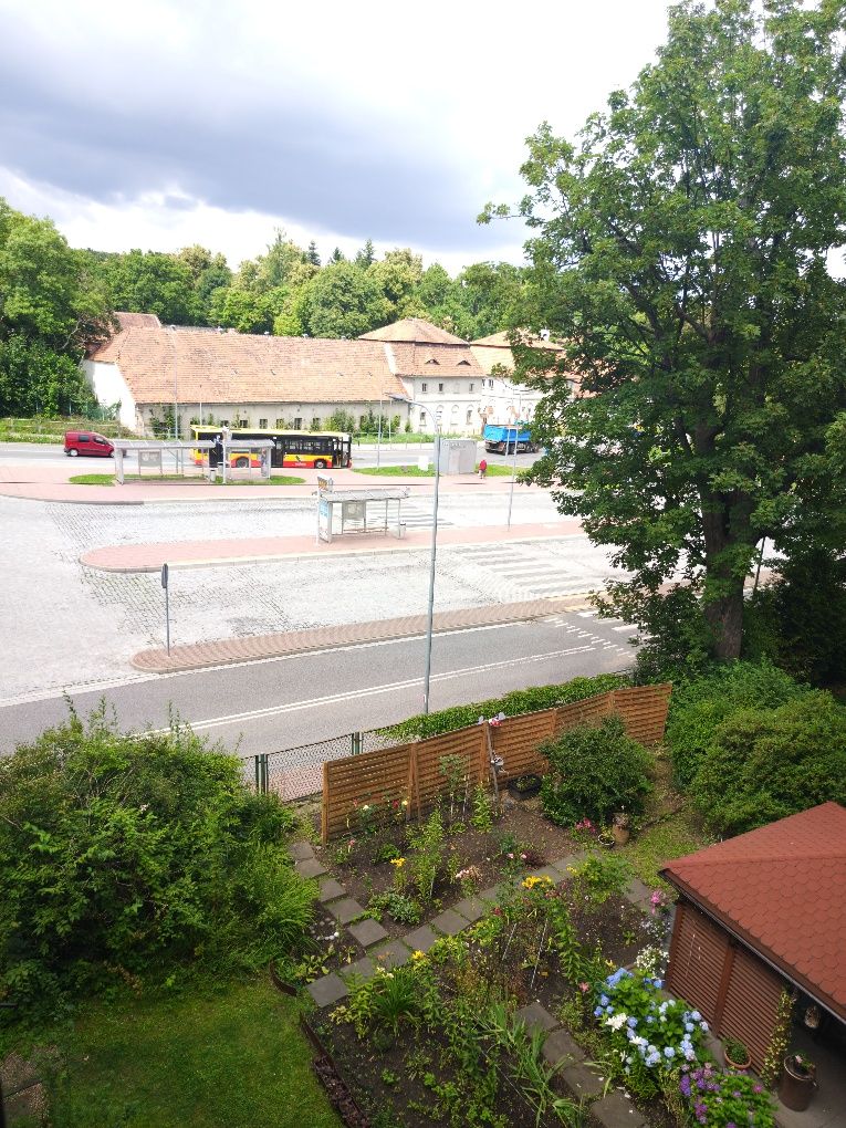 Wynajmę mieszkanie 55m dla konesera ciszy i spokoju .