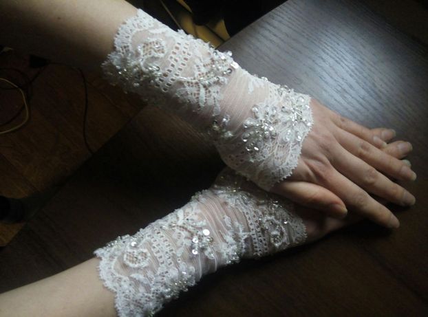 Свадебние перчатки