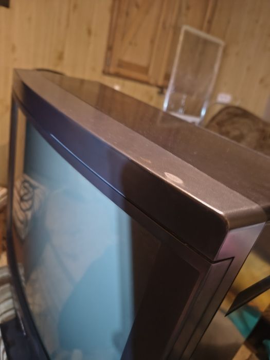 Telewizor Sony Trinitron KV-2184MT (21") – idealny do retro PS1/Pegasu