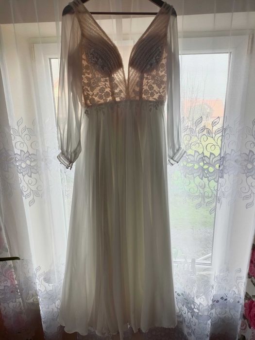 Sukienka ślubna muślin