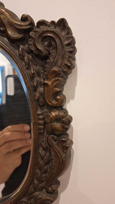 Lusterko vintage na ścianę