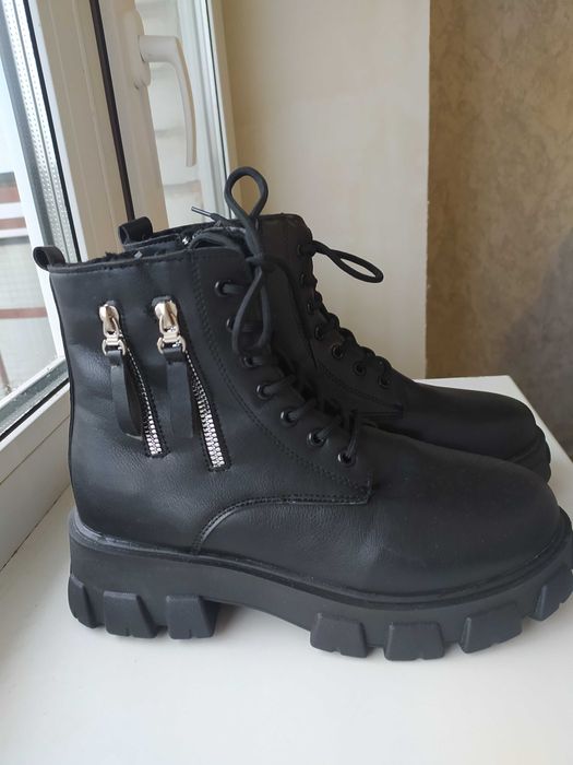 Жіночі черевики зимові