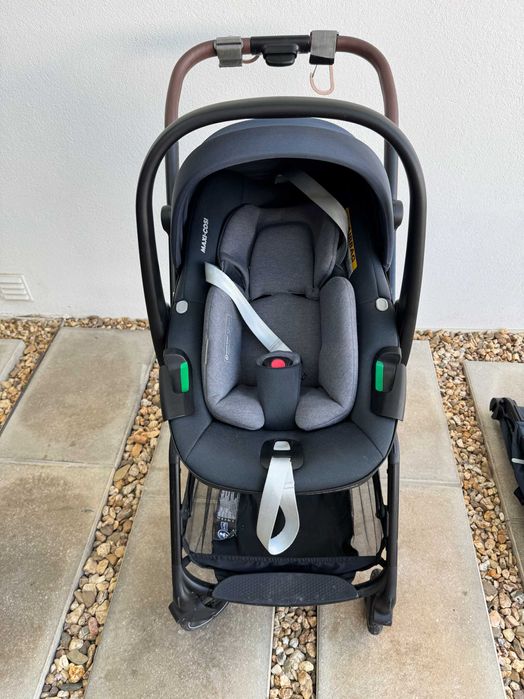 Maxi-Cosi Carrinho de Passeio Ultracompacto + Cadeira Auto Pebble 360