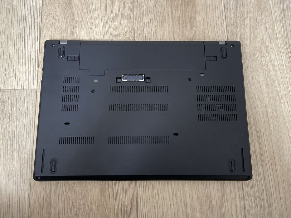 Lenovo Thinkpad T470  i5 - 6300U / 16gb / 465 ssd