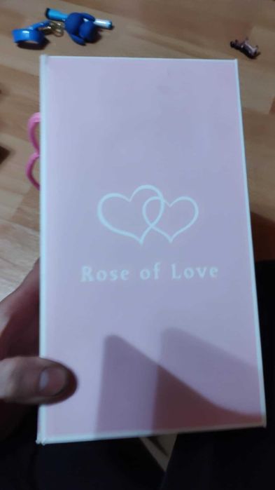 Kwiat róży, prezent dla kobiet,