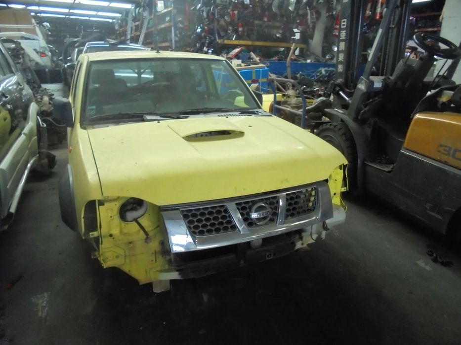 NISSAN NAVARA D22