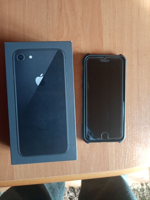 iPhone 8 64gb / PERSKIE OKO