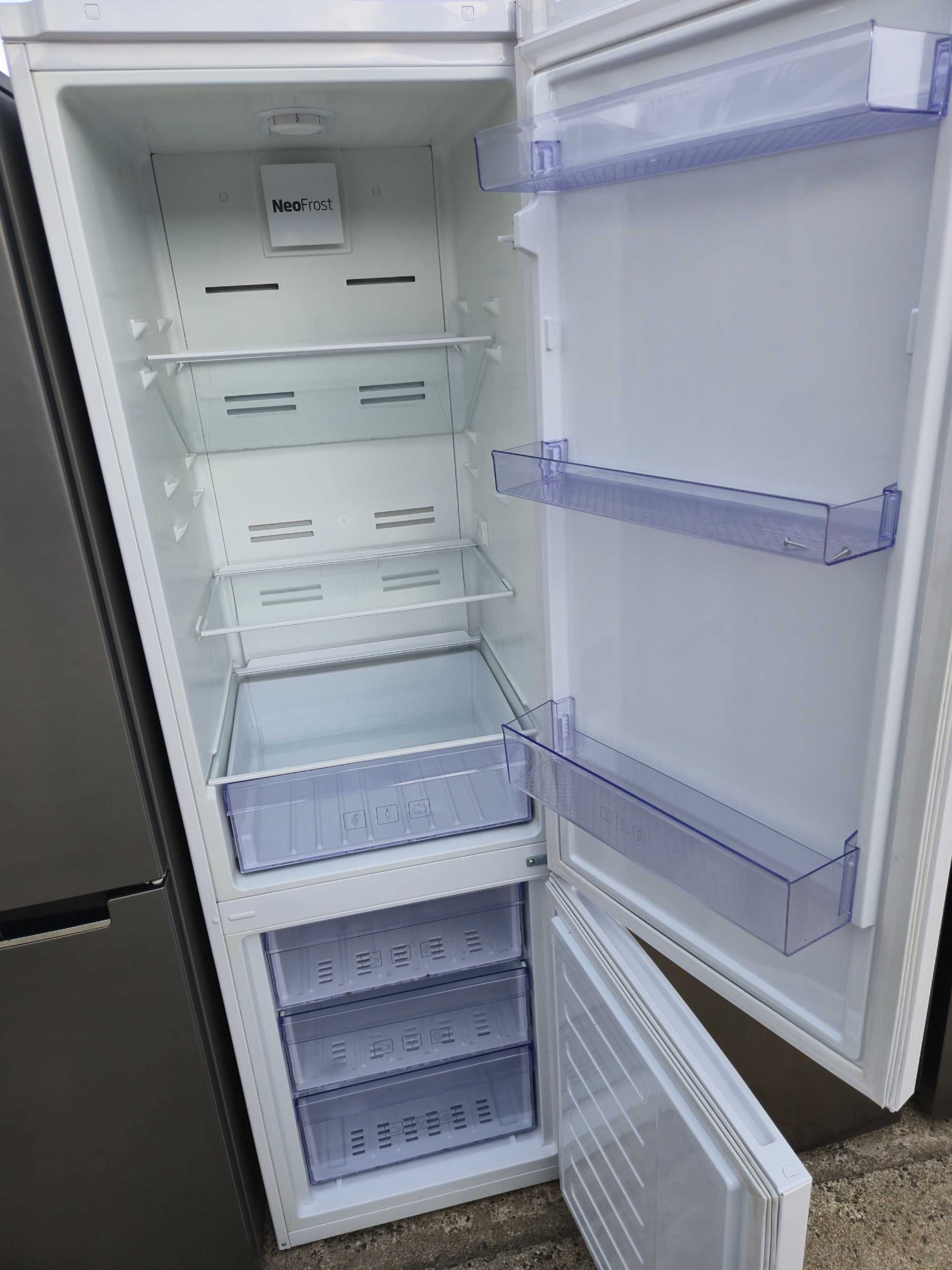 Janki, ul. Wspólna 6 Lodówka Beko 55cm szerokości