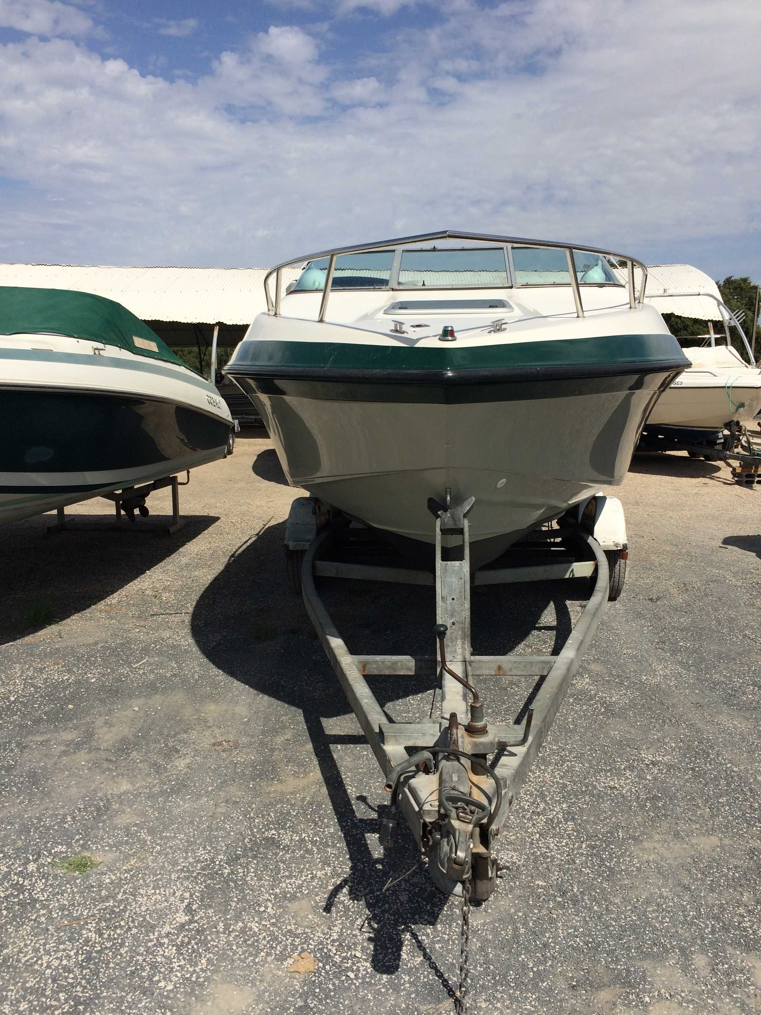 Barco Crownline 210