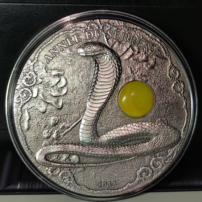 Серебряная монета Год змеи 1500 франков 2013 Того 62,2 грамма 999 проб