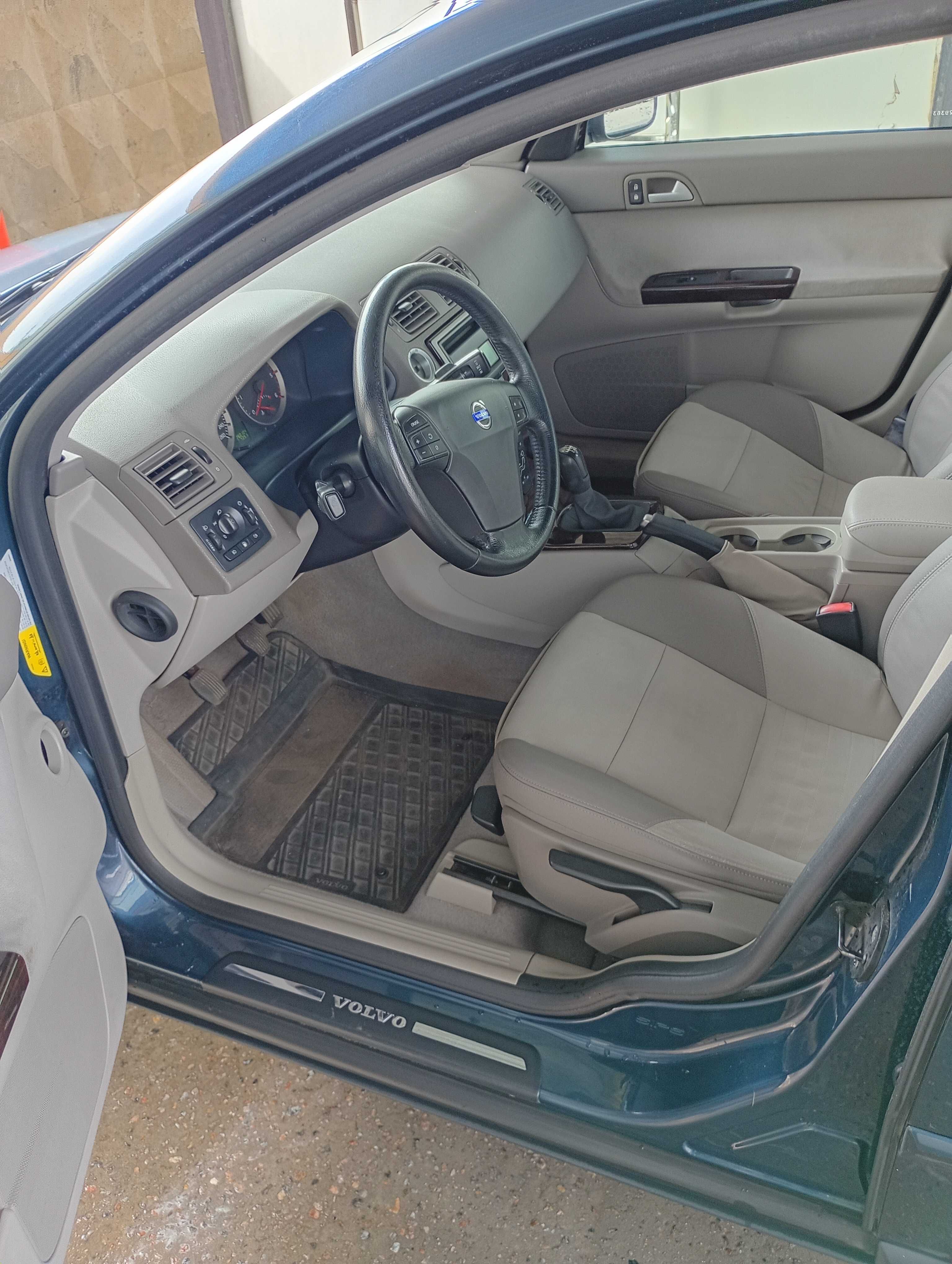 Volvo v50 diesel