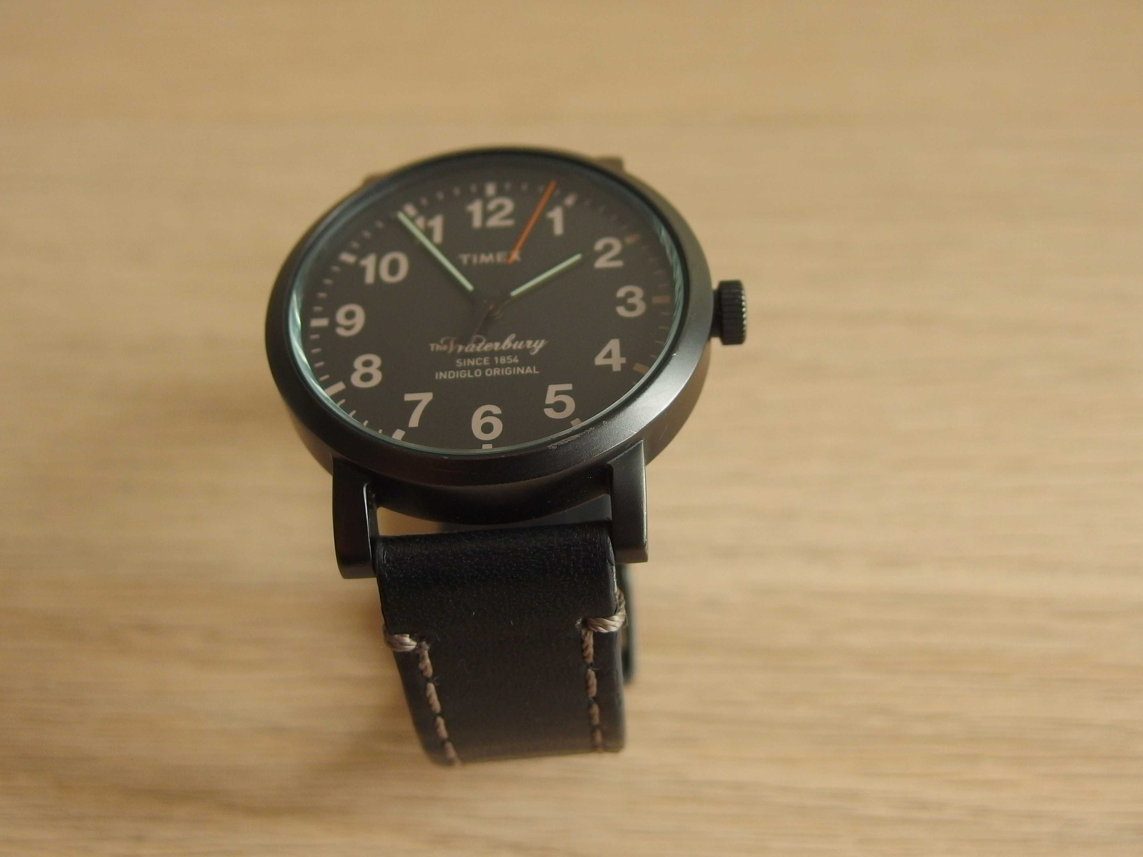 40mm czarny zegarek męski TIMEX Waterbury TW2P59000 na skórzanym pasku