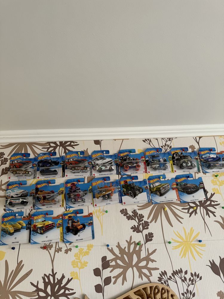 Колекція машинок Hotwheels