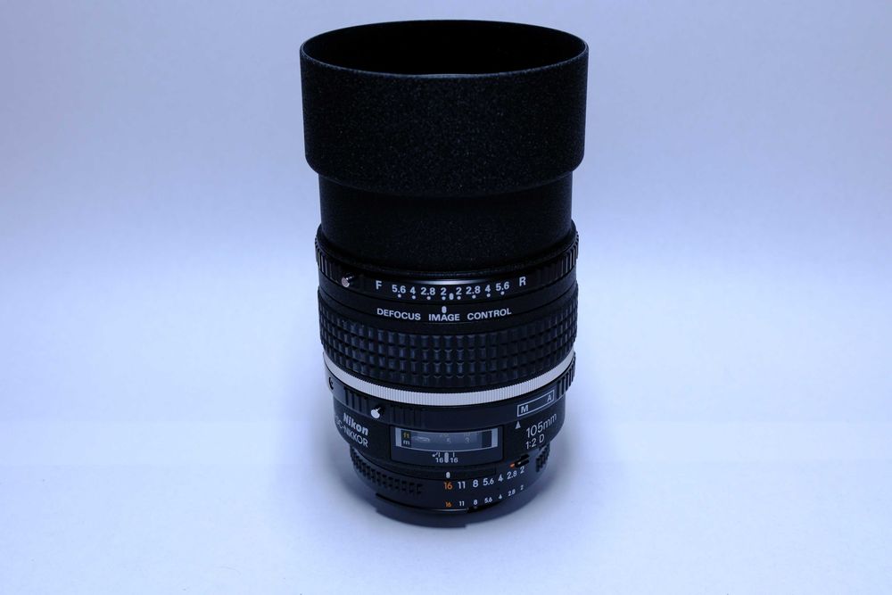 Nikon Nikkor 105 mm F 2.0 D AF DC